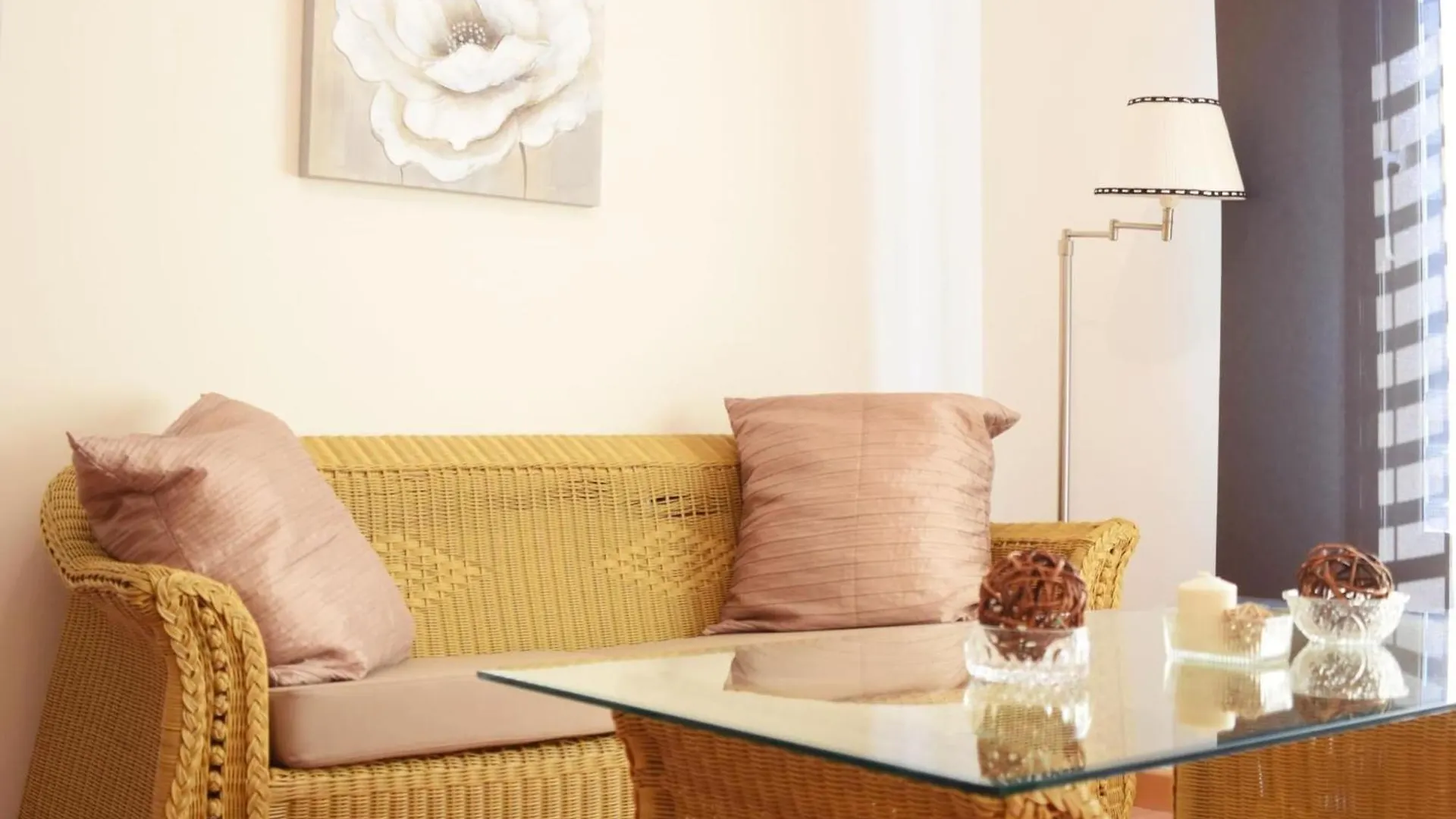 Encina'S Home: Bonito Apartamento De Dos Dormitorios Cerca Del Centro Historico Malaga